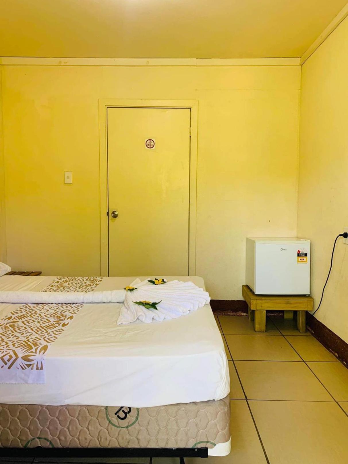 Transit Motel Mulifanua エクステリア 写真