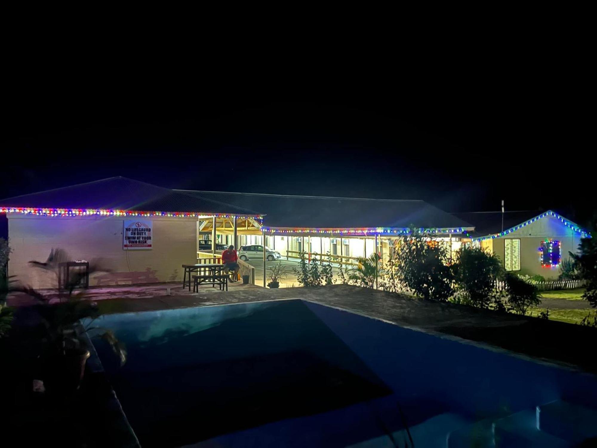 Transit Motel Mulifanua エクステリア 写真