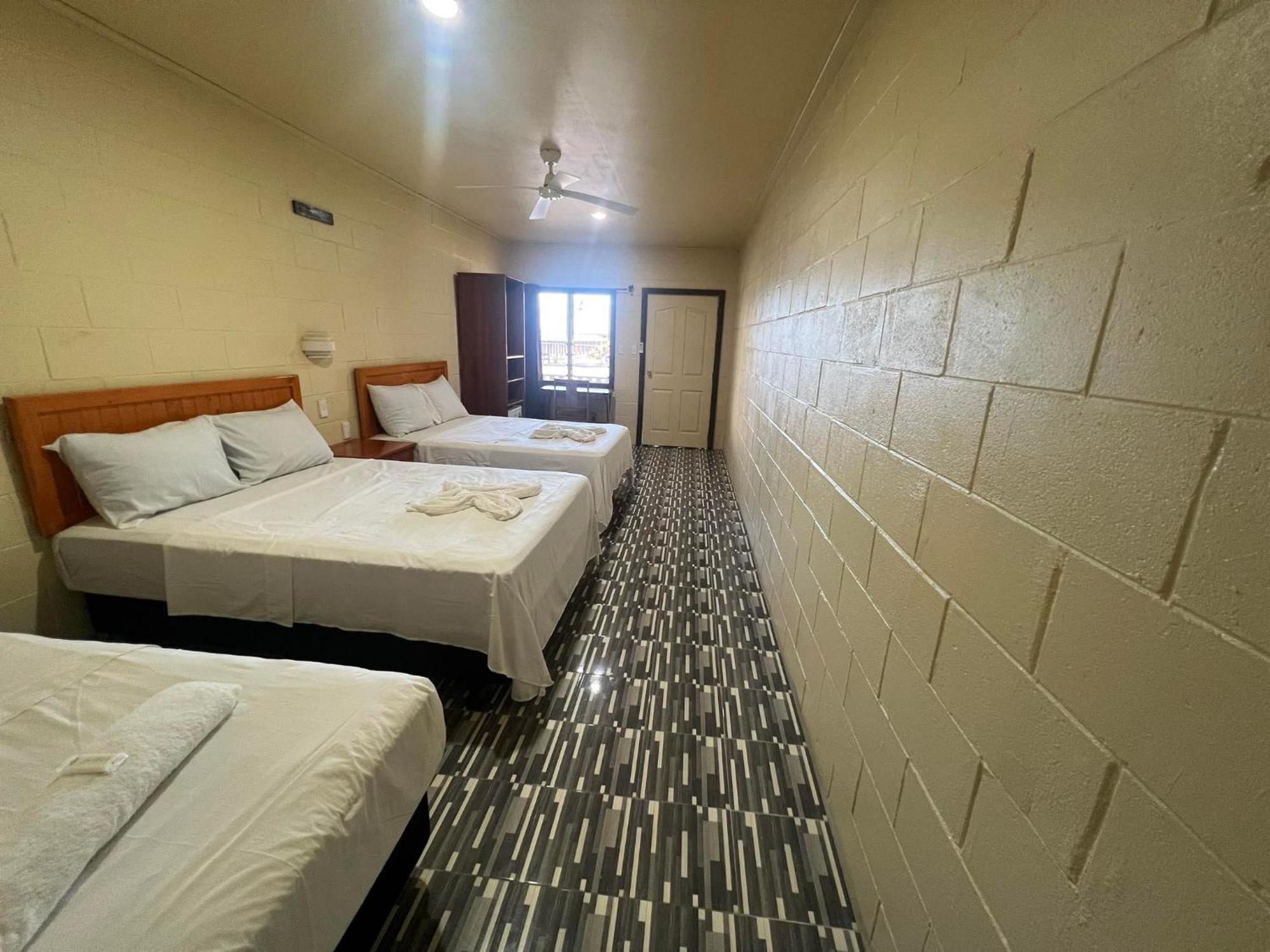 Transit Motel Mulifanua エクステリア 写真