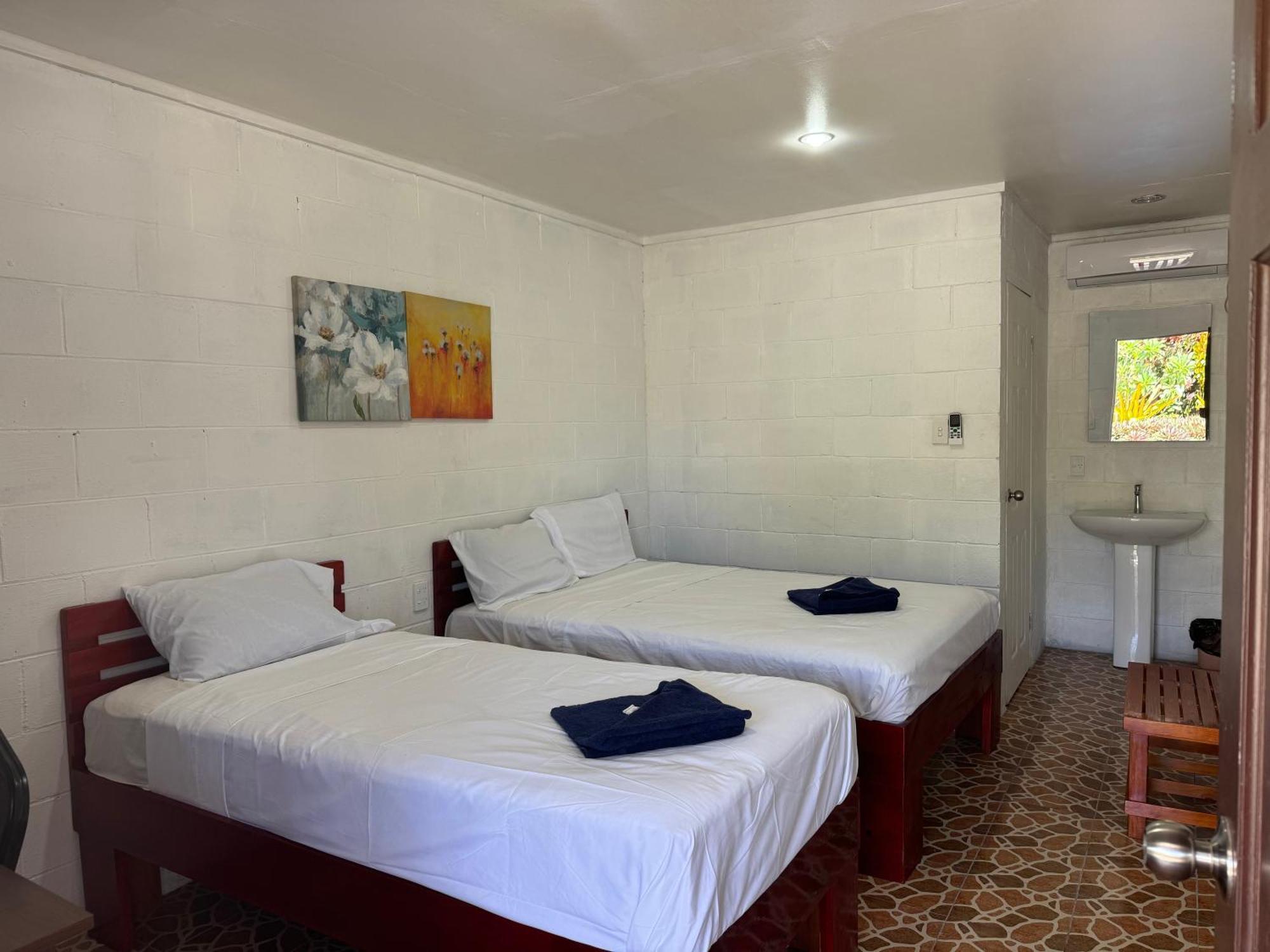 Transit Motel Mulifanua エクステリア 写真