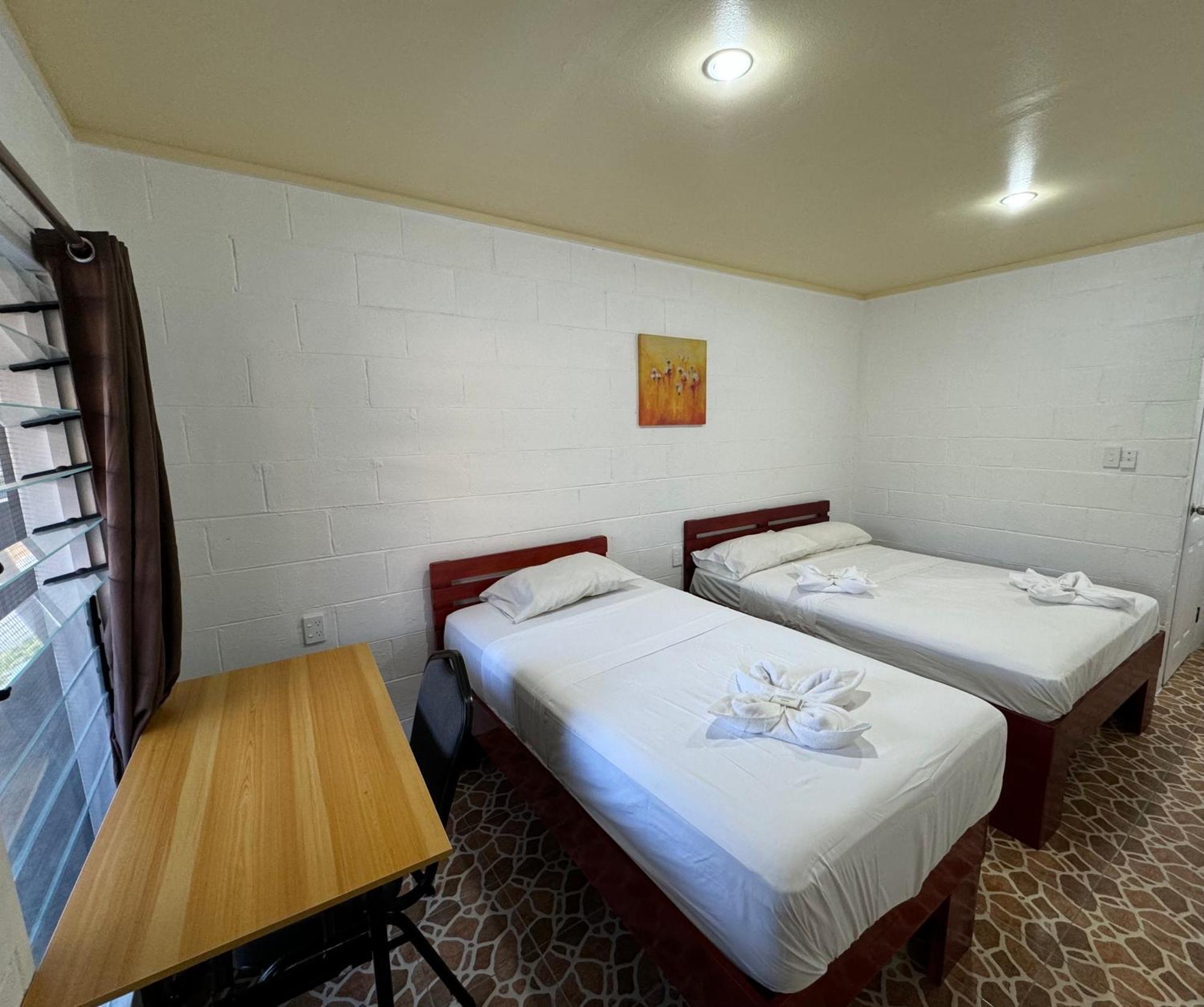 Transit Motel Mulifanua エクステリア 写真