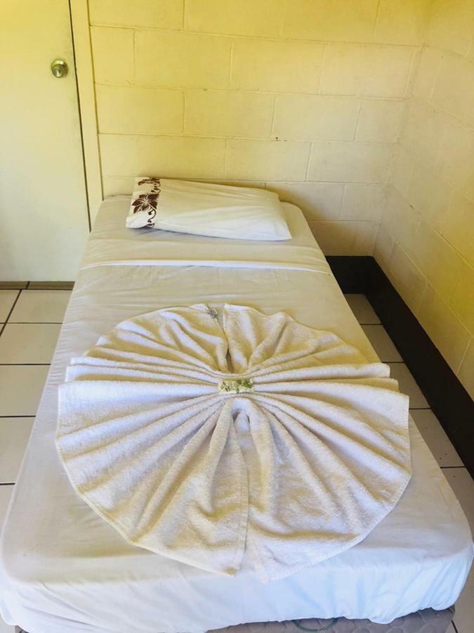 Transit Motel Mulifanua エクステリア 写真
