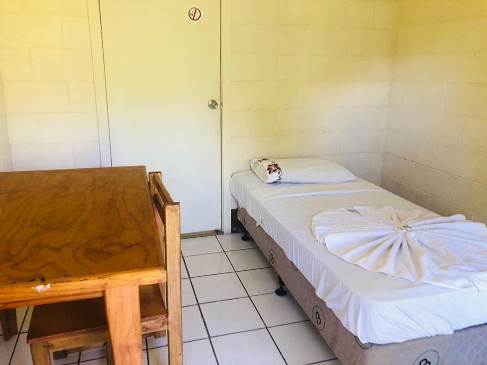 Transit Motel Mulifanua エクステリア 写真