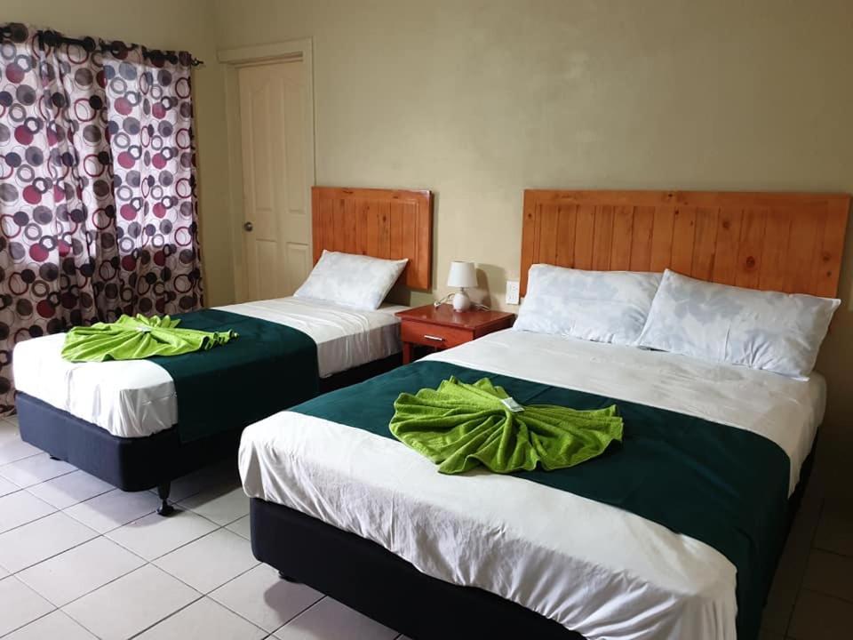 Transit Motel Mulifanua エクステリア 写真